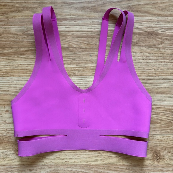 Nike Laser Cut Low Impact Sports Bra 🔥 size XS - Picture 4 of 7